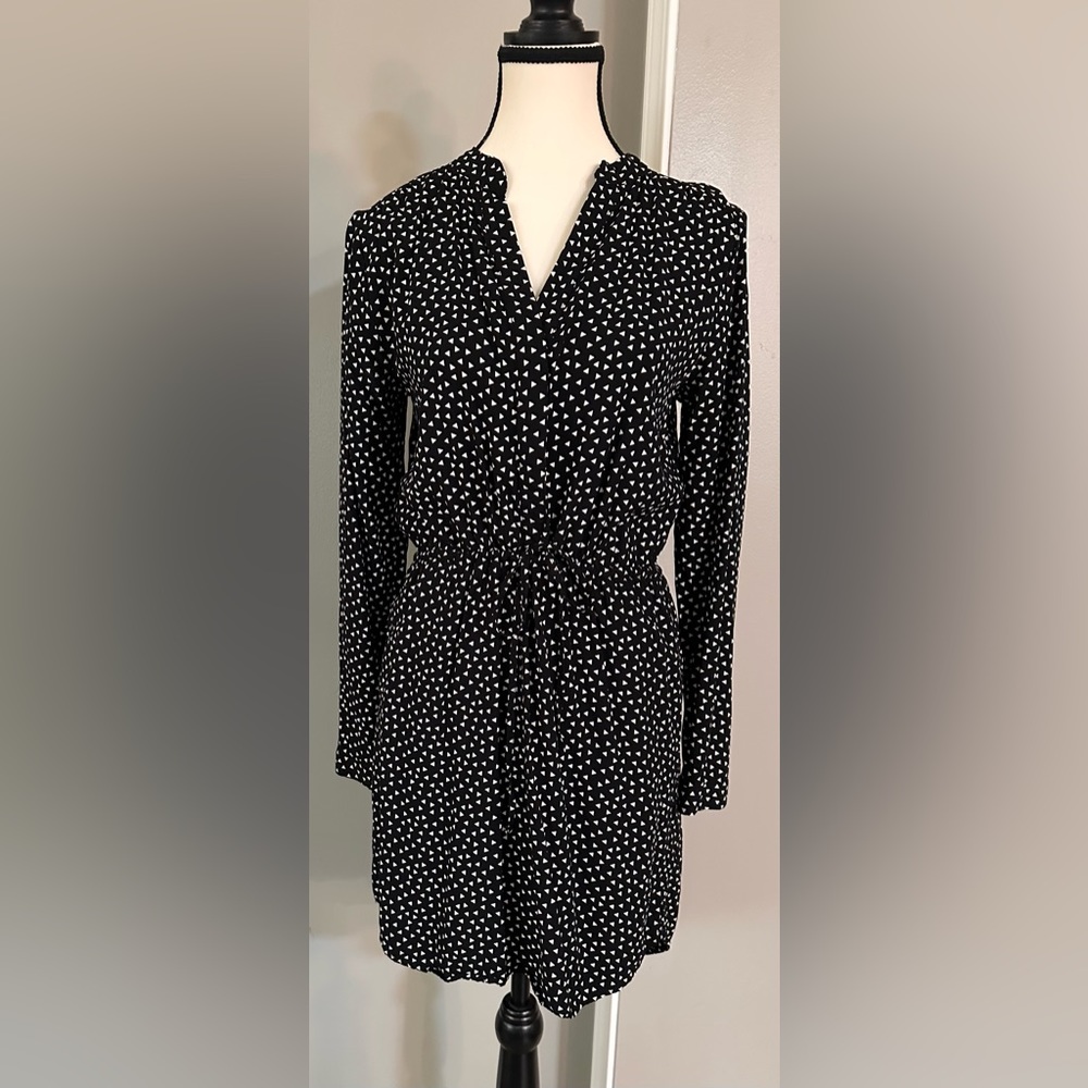 GAP dress w/pockets Tie waist Pleated back Gorgeous classic dress